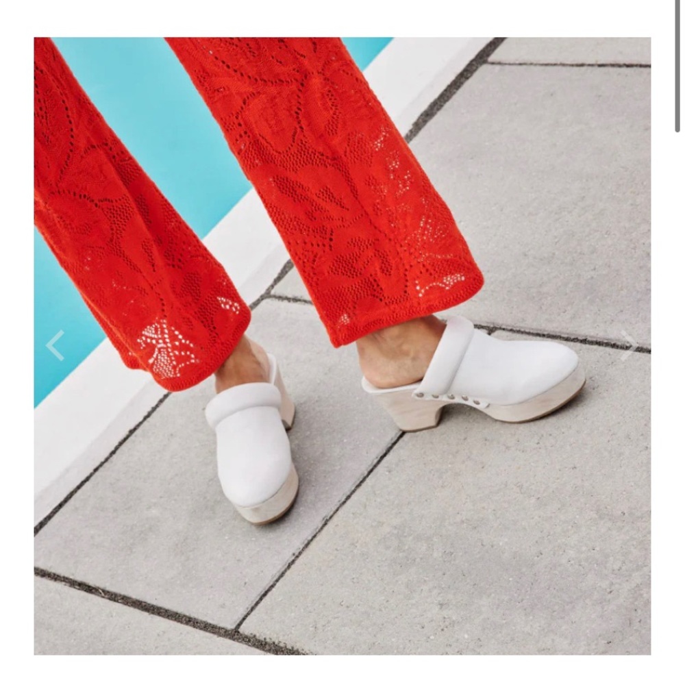 Misha & Puff Pillow Clog in Chalk